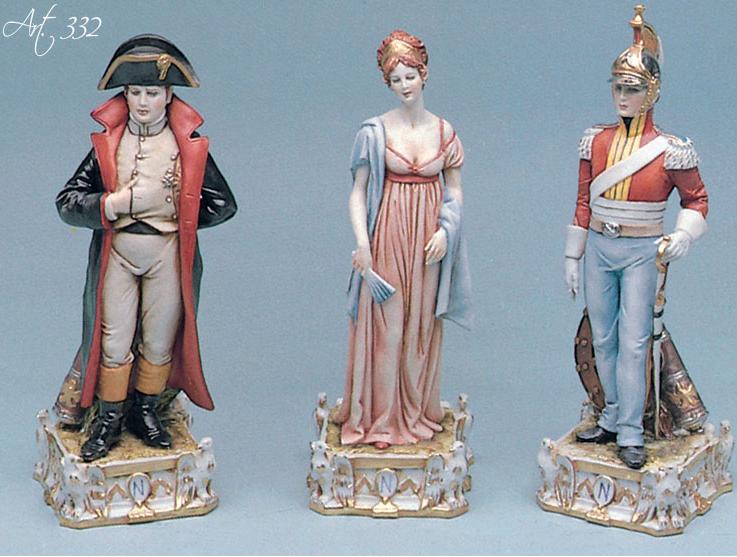 Фарфоровая статуэтка Императорский гвардеец - Наполеон, Жозефина, Драгун. TICHE, Италия.