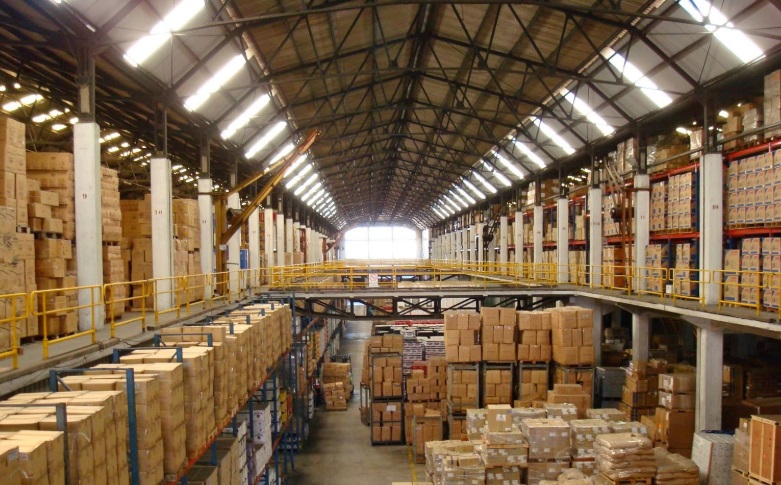Хранение и консолидация груза на складе в Италии.